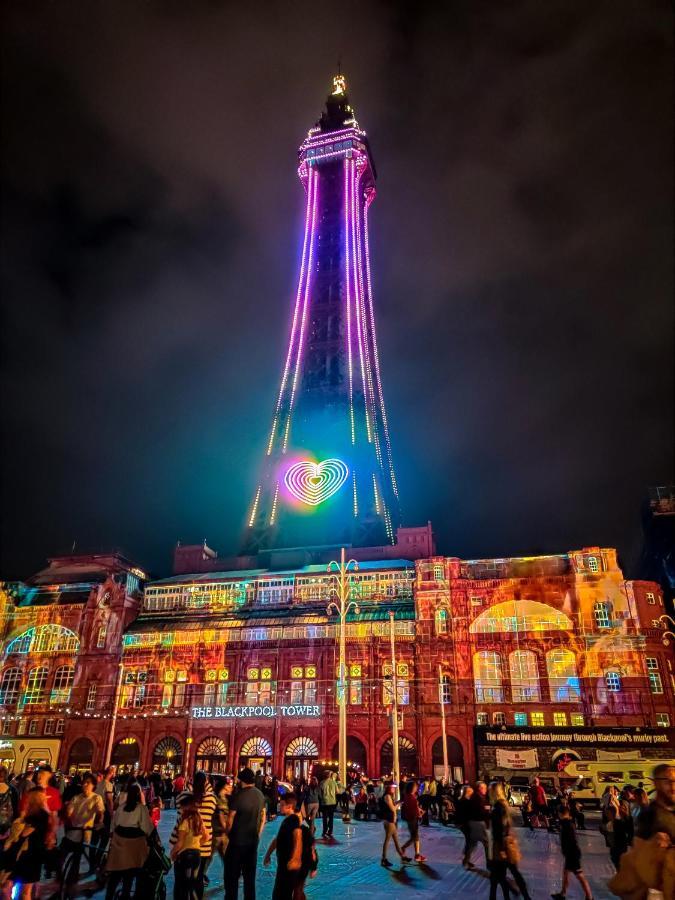 Hotel Rouge Blackpool Bagian luar foto