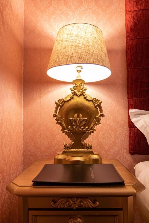 Hotel Rouge Blackpool Bagian luar foto
