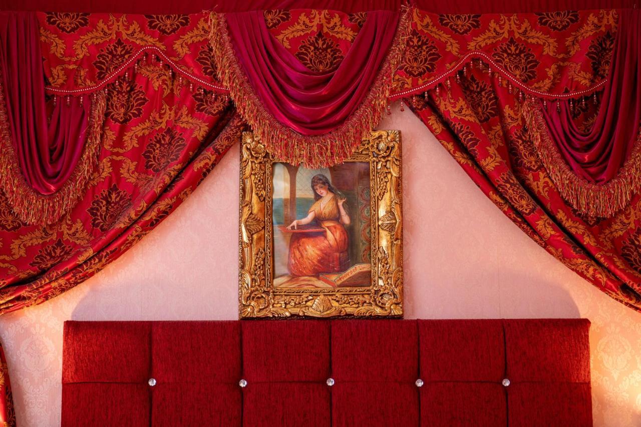 Hotel Rouge Blackpool Bagian luar foto