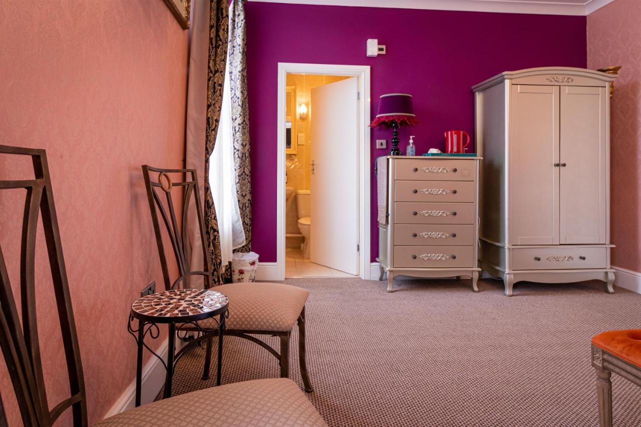 Hotel Rouge Blackpool Bagian luar foto