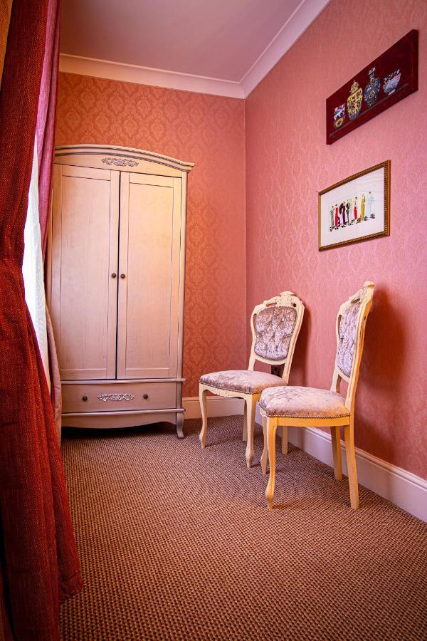 Hotel Rouge Blackpool Bagian luar foto